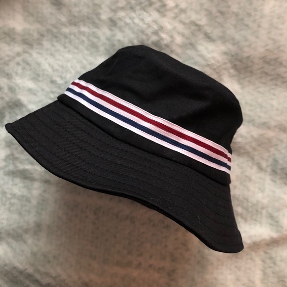 Bucket hat - Picture 3 of 3